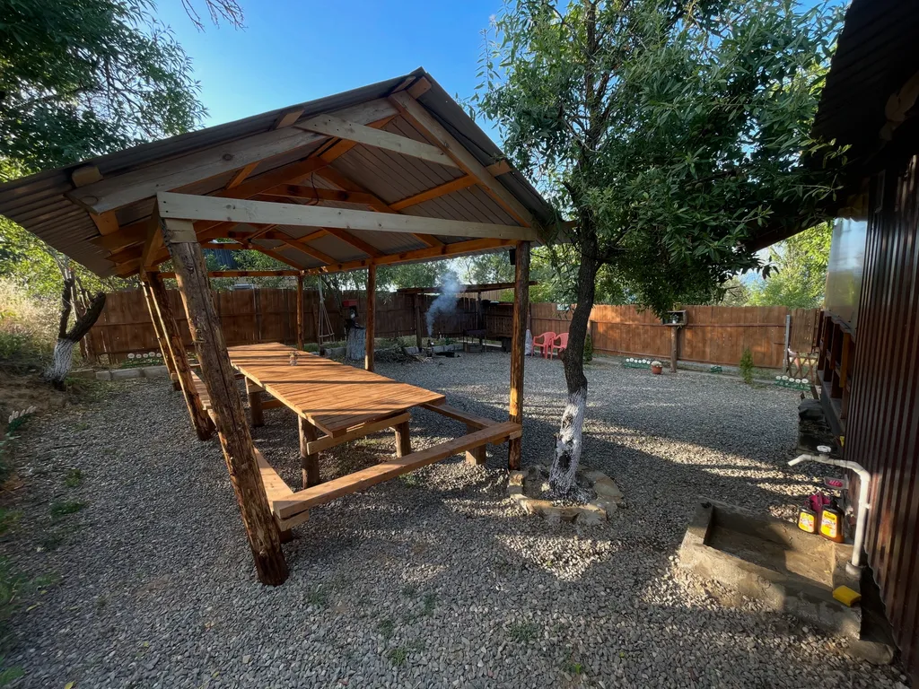 Уютный домик видом на город Дербент 5000 лет и на крепость Нарын-кала