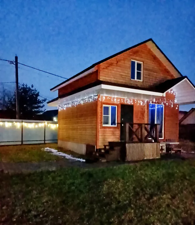 Остров Аннушки - уютные домики у реки