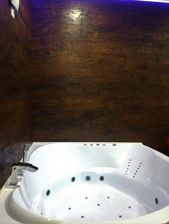 Love Loft апартаменты с огромной джакузи, телескопом и аудио системой