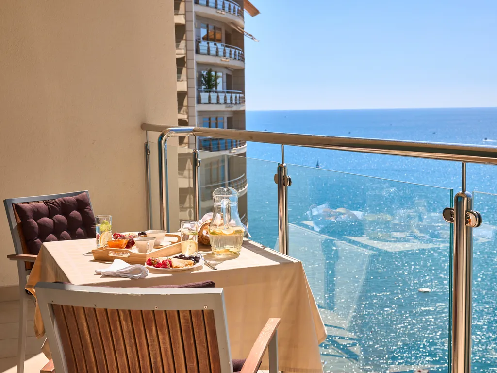 Брэвис Делюкс ЛаМар (3-х комнатные апартаменты) с панорамным видом на