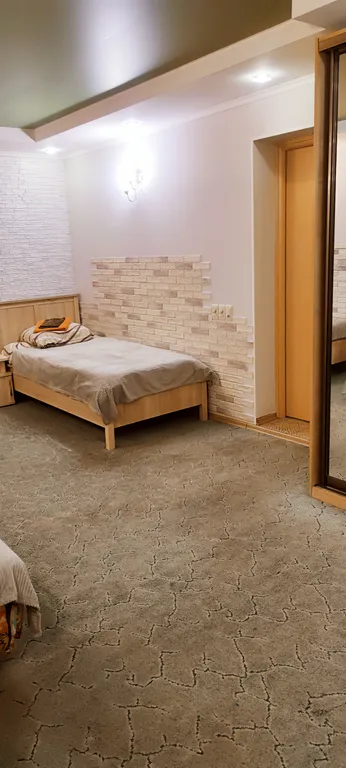 Уютная двухкомнатная квартира между вокзалом и Быхановым садом и ЛД Звездный