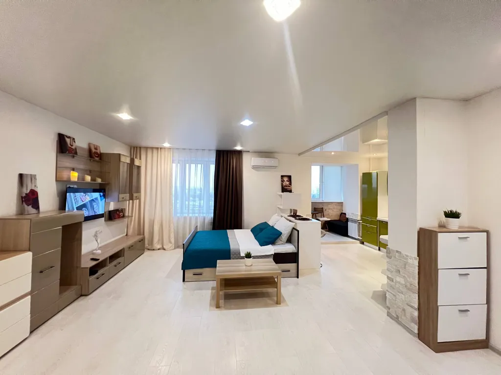 Дизайнерская студия в центре в новом доме