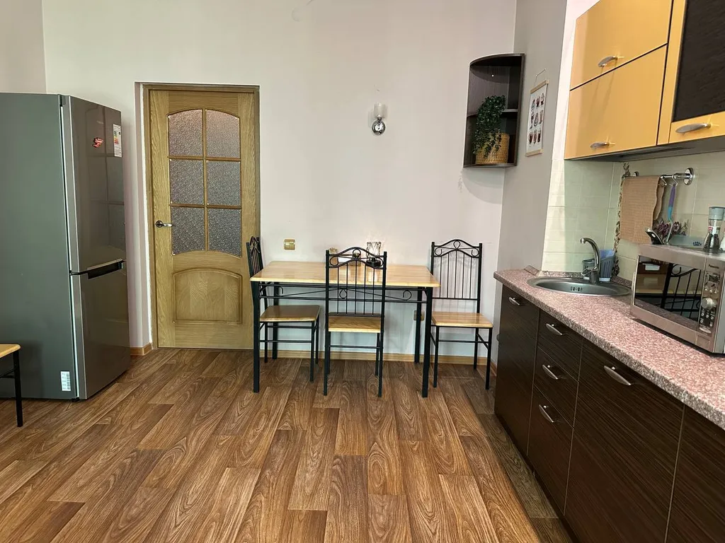 Квартира в 5 минутмх до метро