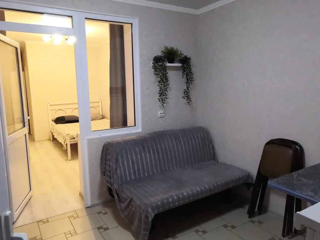 Квартира Квартира Семеный с кухне с видом на детскую площадку — Геленджик