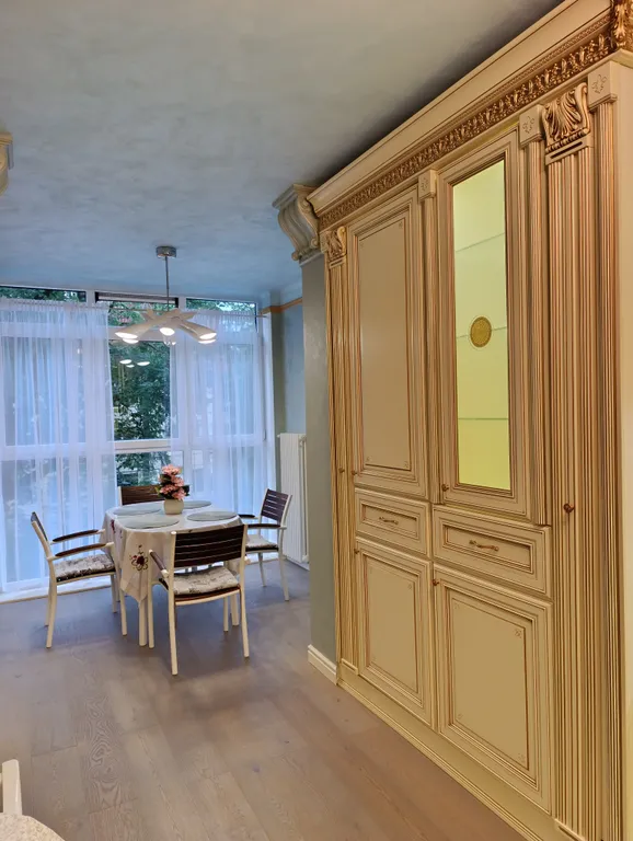 Золотая кисть