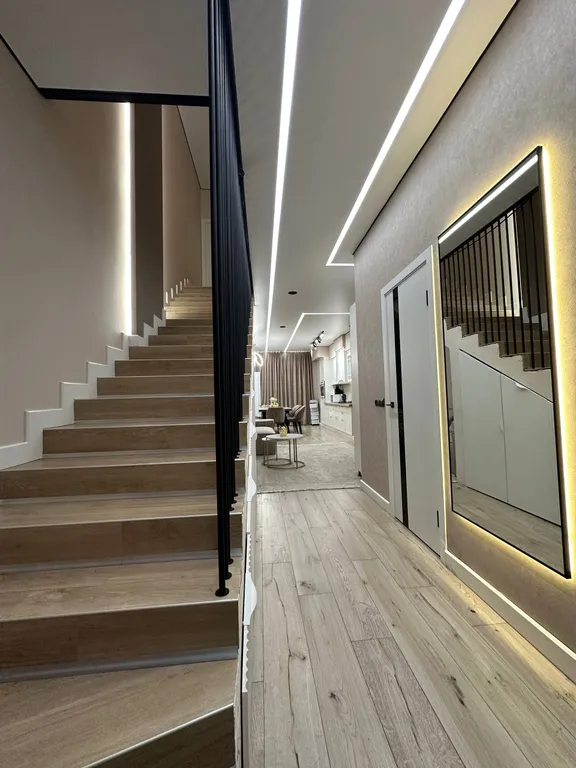 Двухэтажные апартаменты в центре города