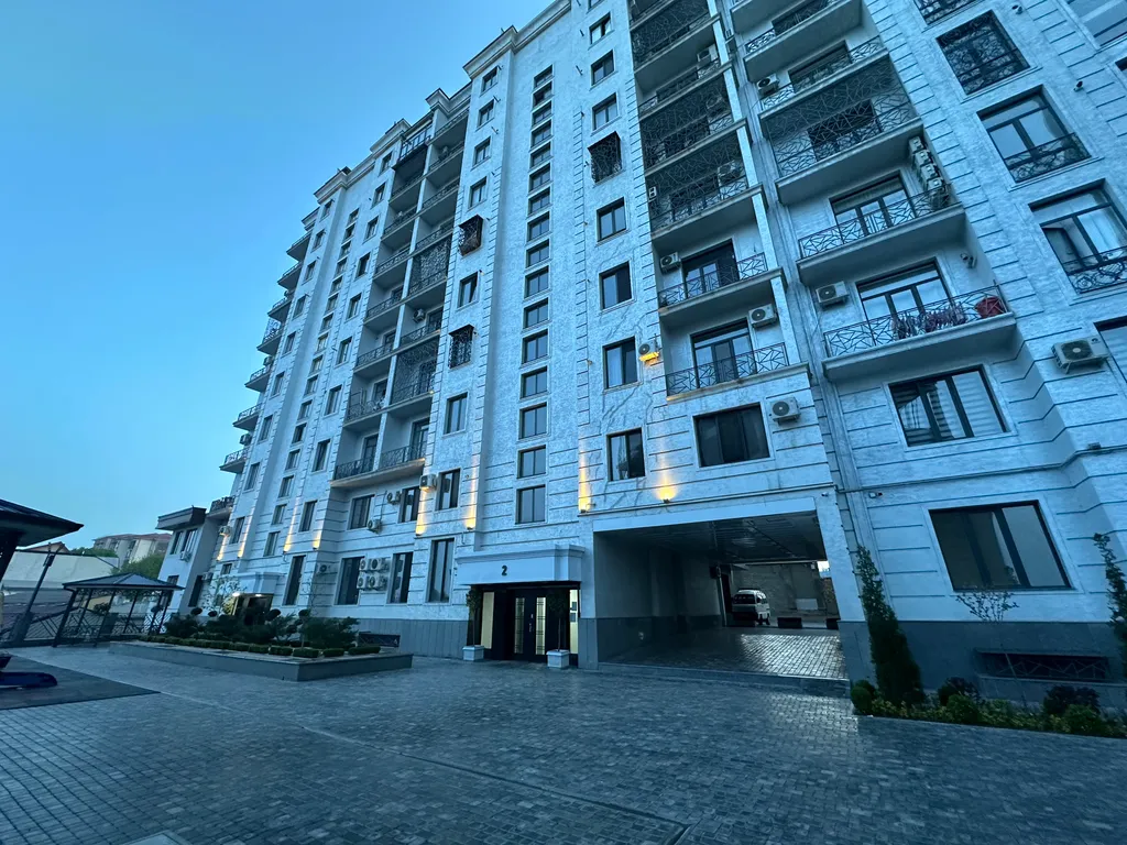 Minor-River apartment