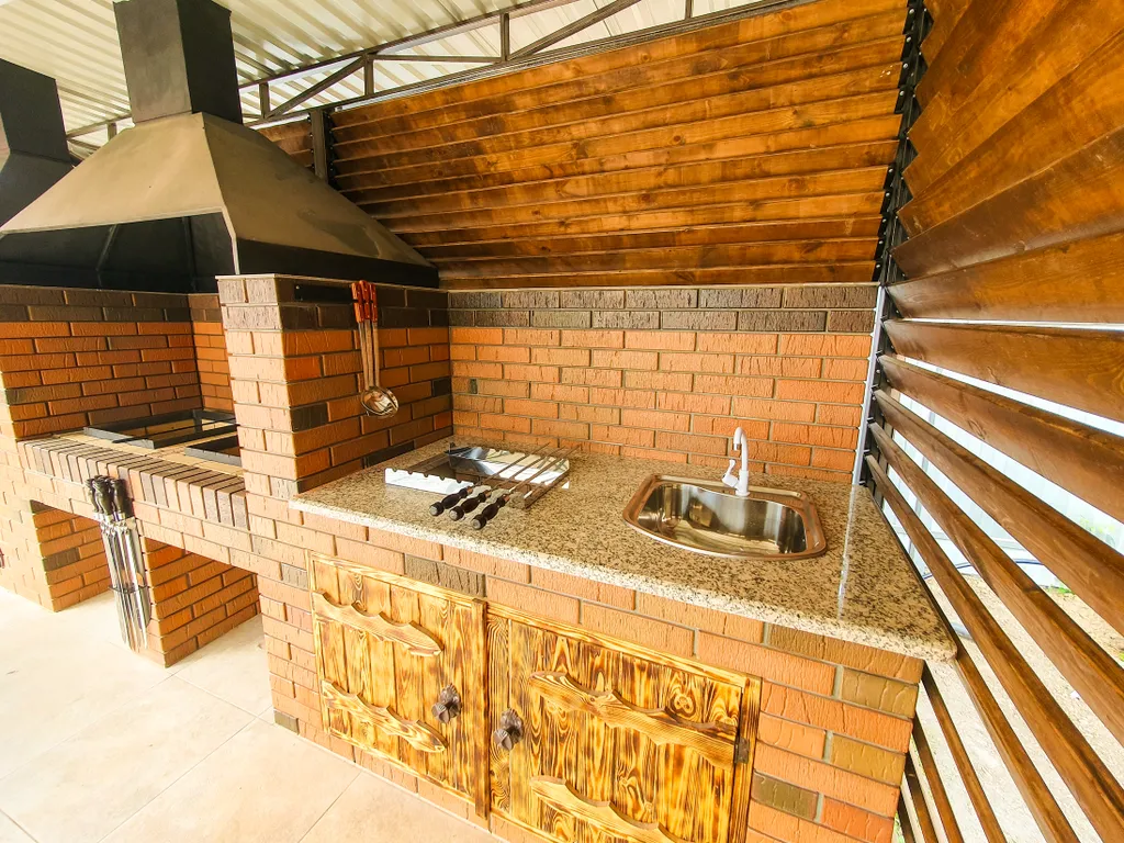 Отдельный дом на первой линии Азовского моря