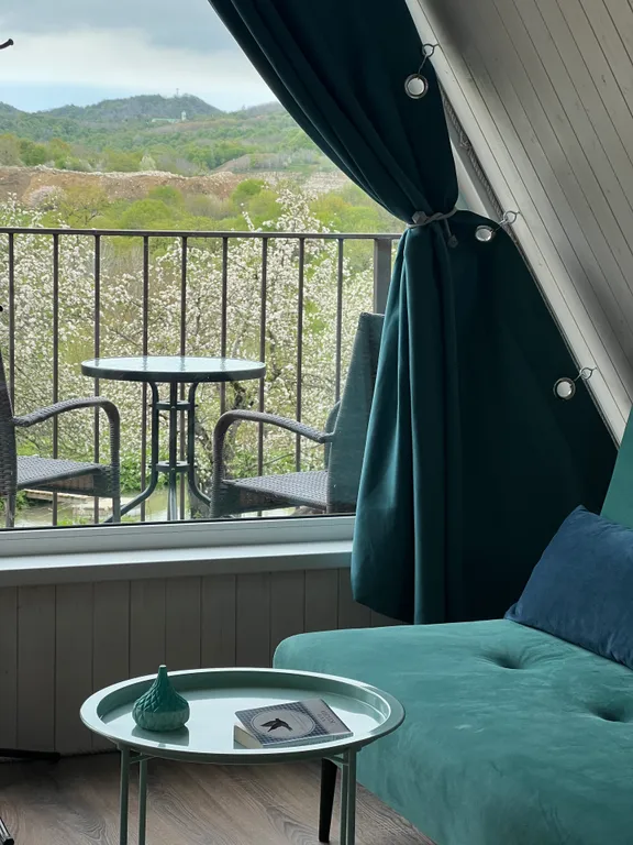 Коттедж Уединенный домик в горной глуши — Веселый