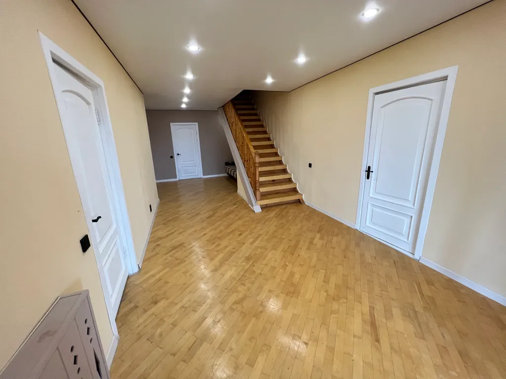 Дом с баней, бильярдом и бассейном в Подмосковье