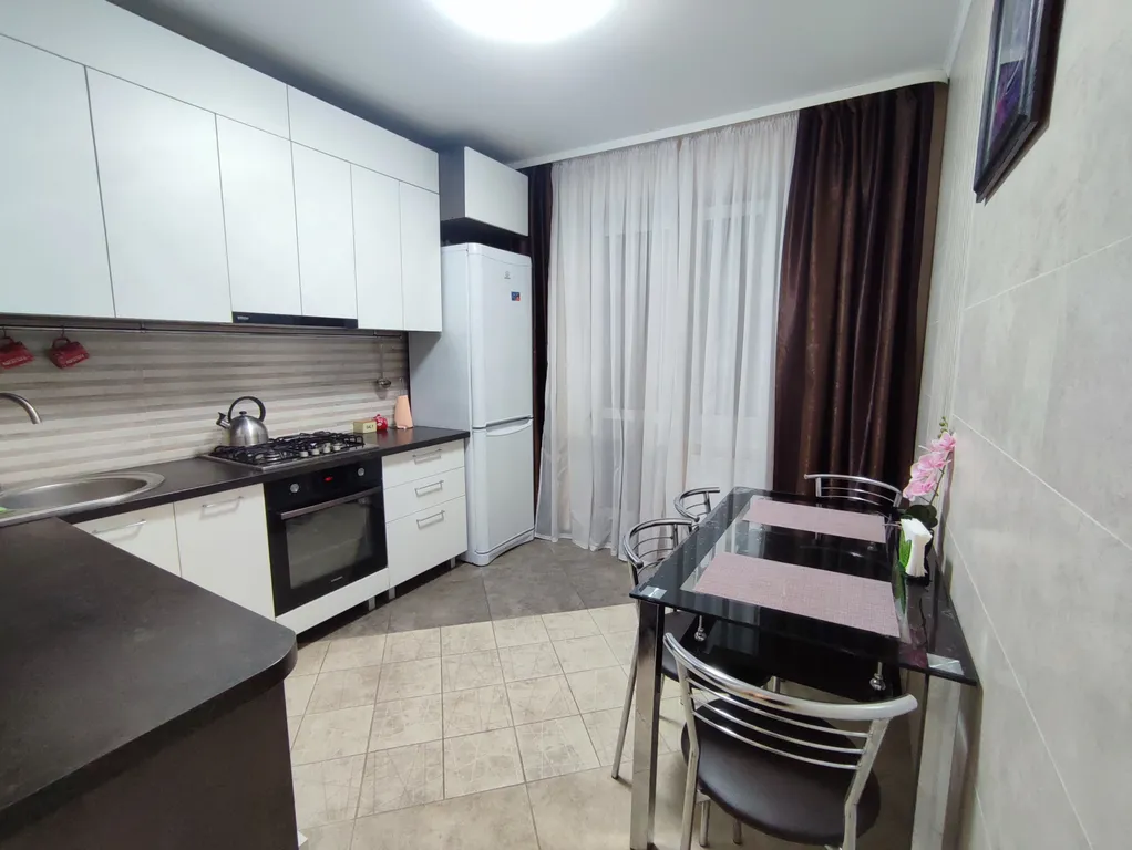 Новые апартаменты в центре, Амфитеатр, парки и старый город рядом.