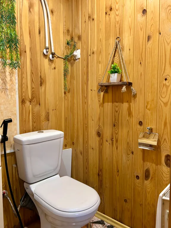 Большой коттедж с камином Гнездо