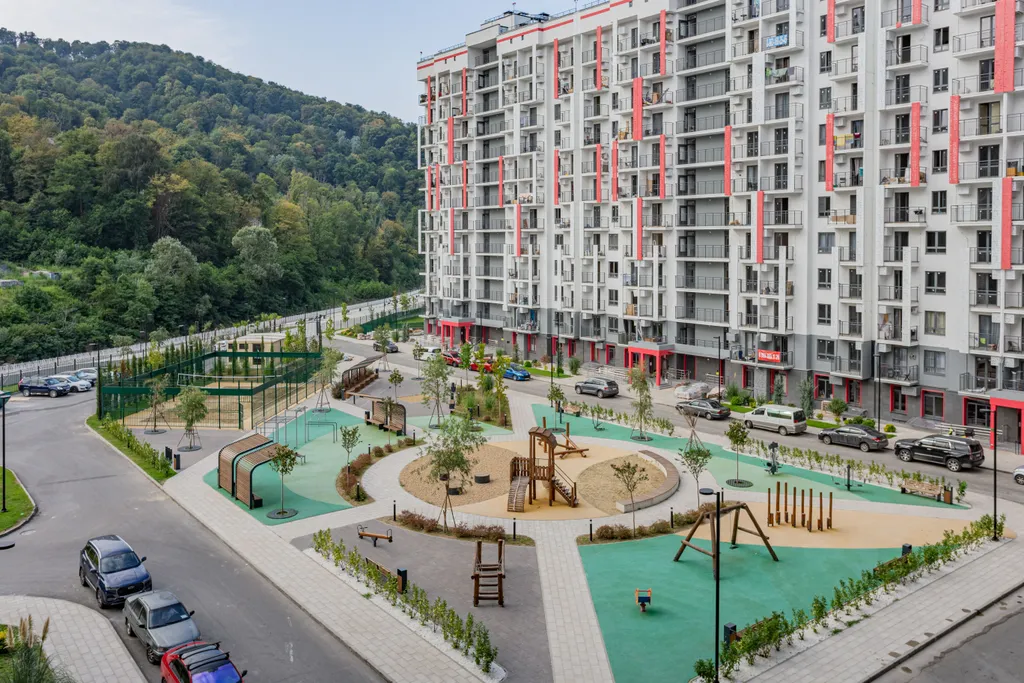 Просторная студия с дизайнерским ремонтом