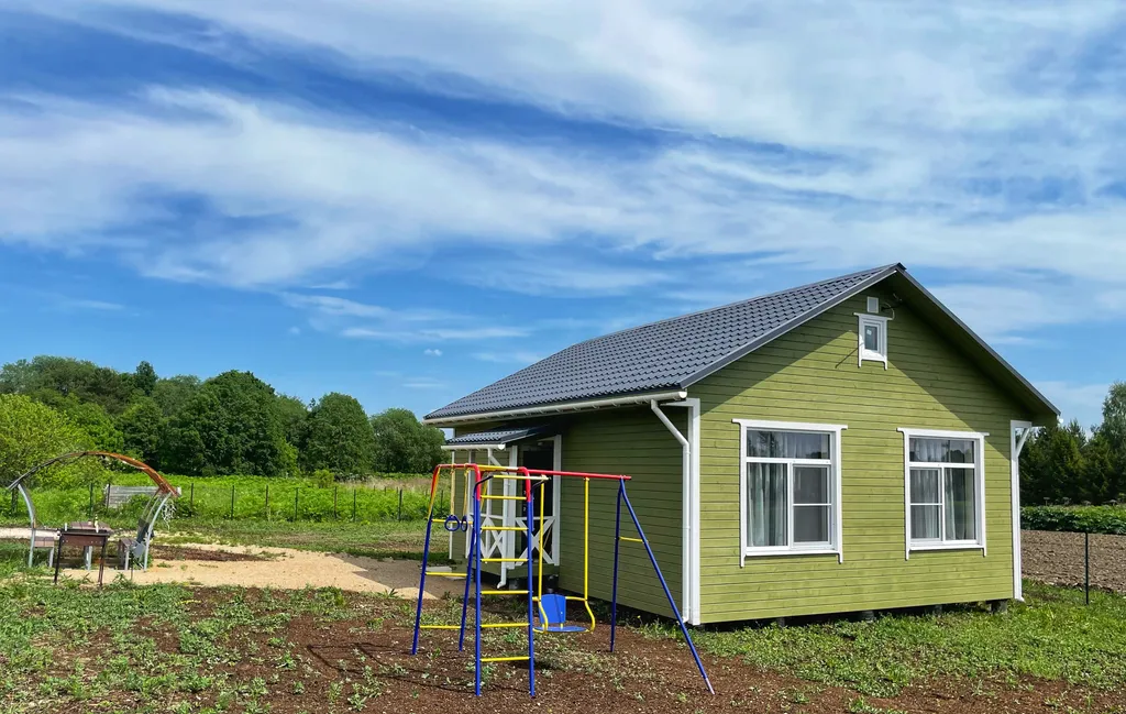 Коттедж Уютный коттедж с видом на озеро Врево — Володарское