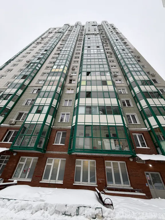 Шикарная двухкомнатная квартира с кузней- гостиной с видом на лес