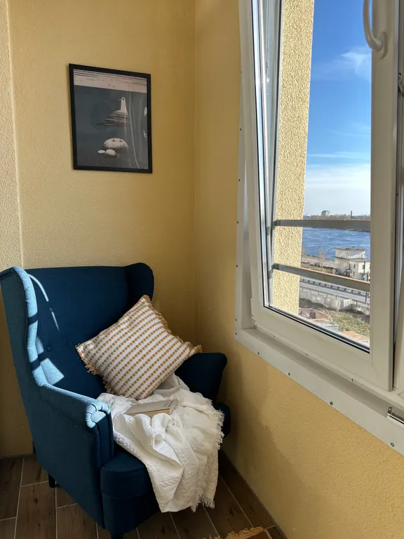 Квартира Квартира с панорамным видом на Неву — Санкт-Петербург