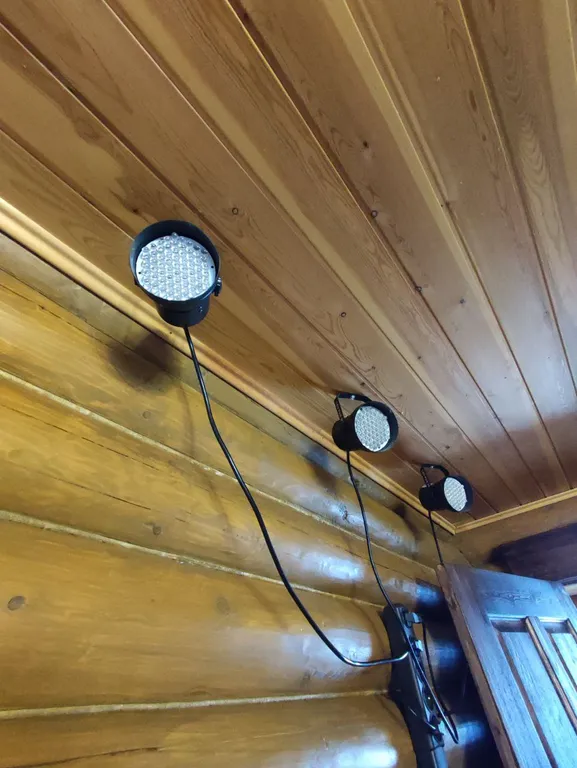 Уютный дом с камином и кедровой баней-бочкой на дровах