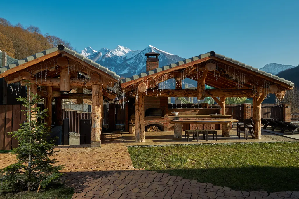 Коттедж Шале с бассейном и джакузи — Красная Поляна