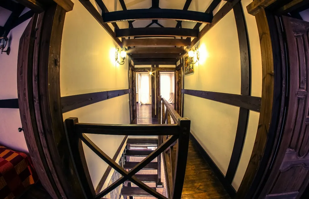 8-комнатный Дом