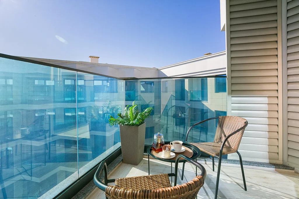 Квартира Симфония с двумя балконами и видом на море — аренда посуточно в Ялта