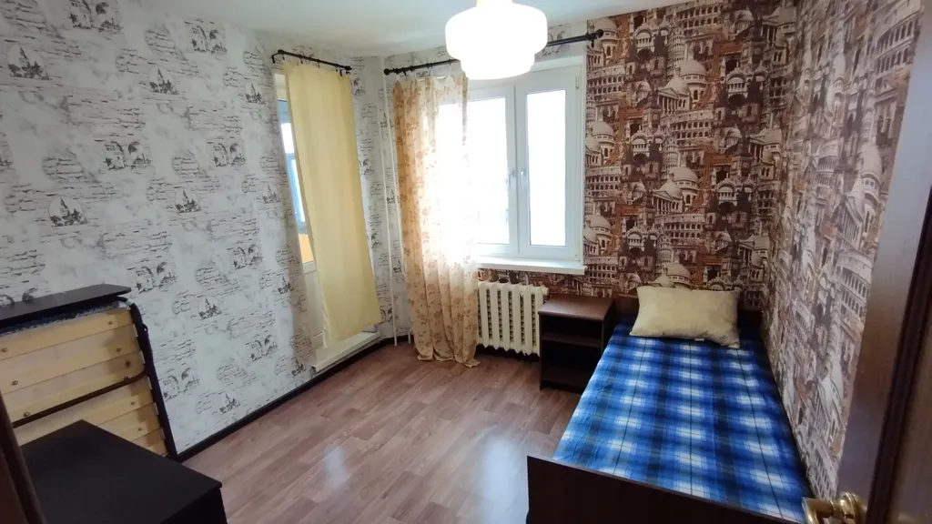 Четырехкомнатная квартира в тихом районе