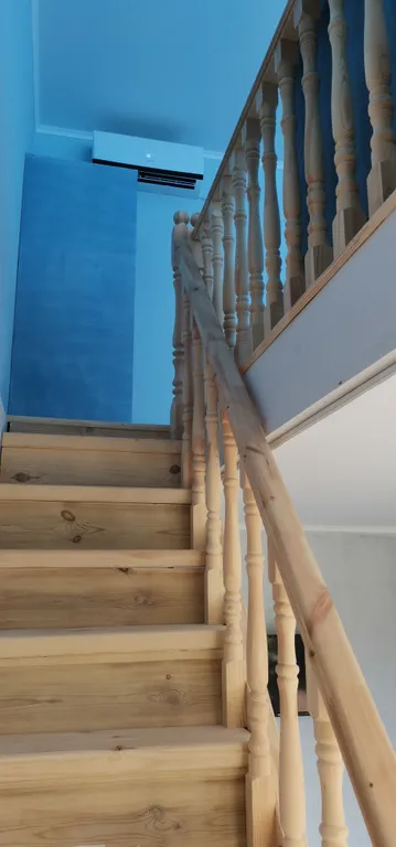 Двухэтажный номер голубой