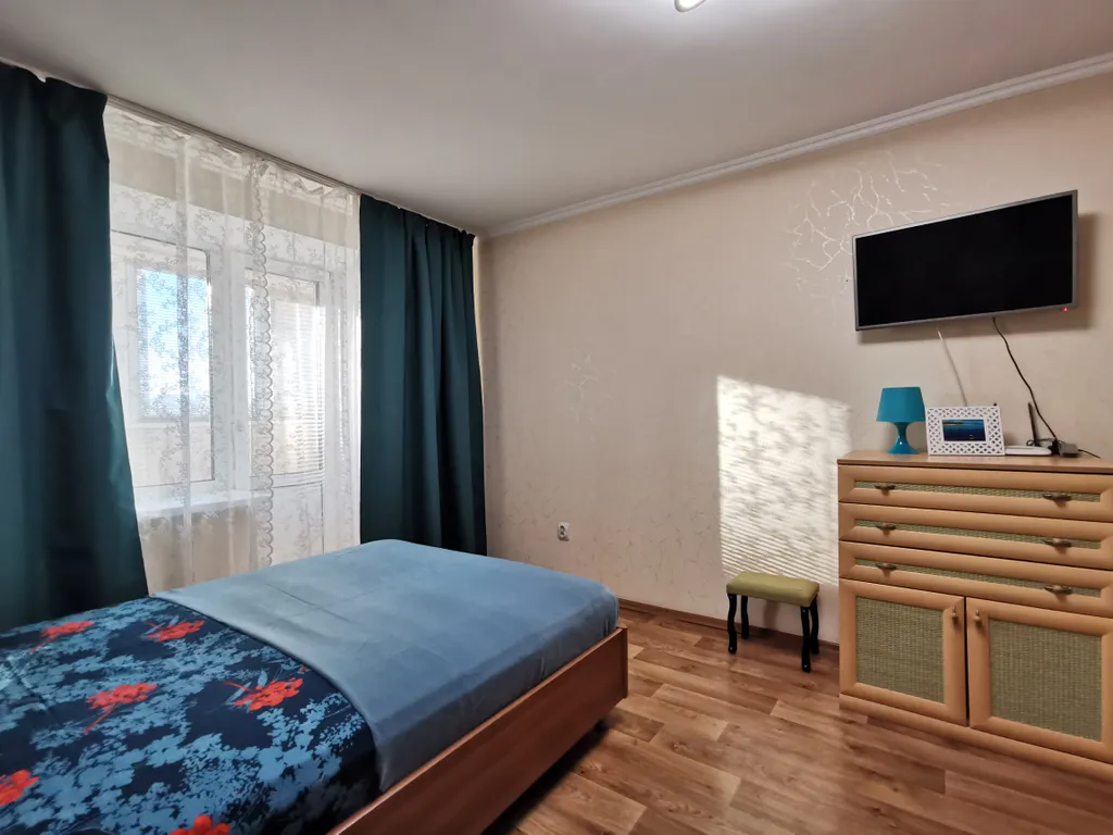 Уютная 1-комнатная у метро Безымянка