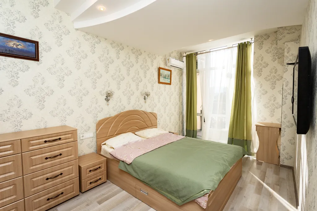 Роскошный двухуровневый апартамент люкс