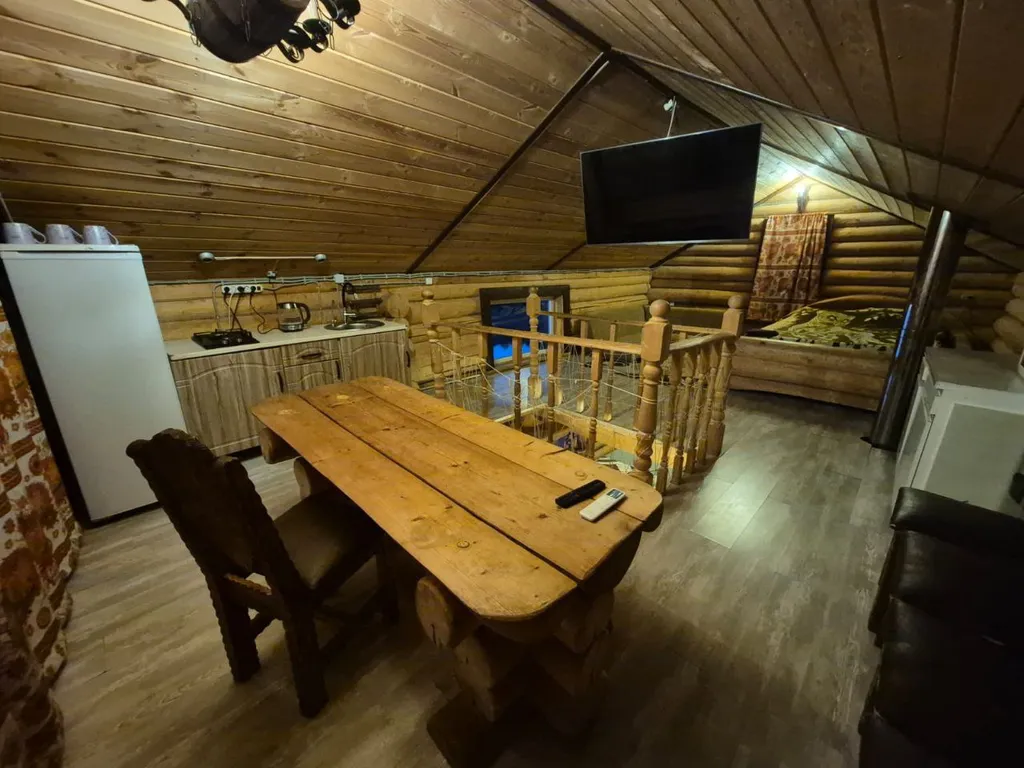 Дом Солнца на берегу озера Сиг