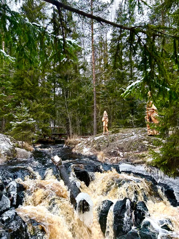 Дом у озера с сауной