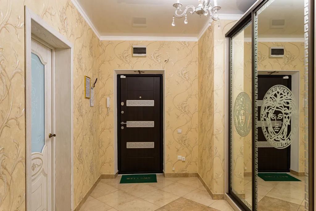 Евро 3-комнатные апартаменты на 1-й линии парка Галицкого