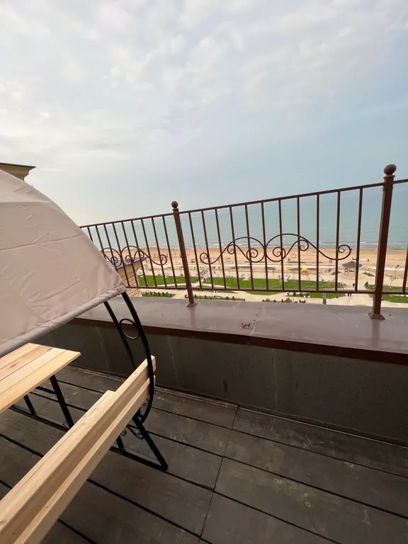 Квартира на берегу моря с видом на море