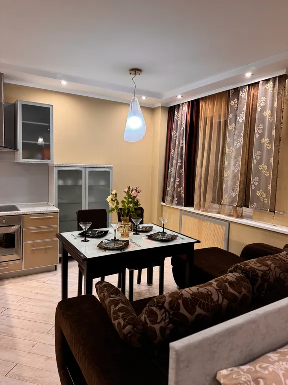 Уютная квартира у ТЦ Столица