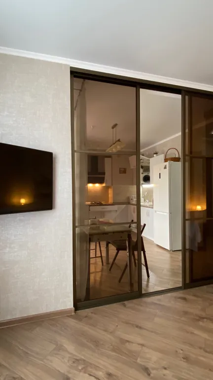 Апартаменты у озера тихое, с видом на лес