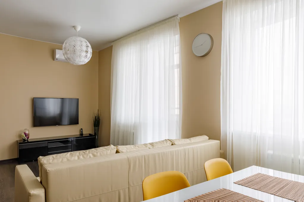 Студия с видом на реку