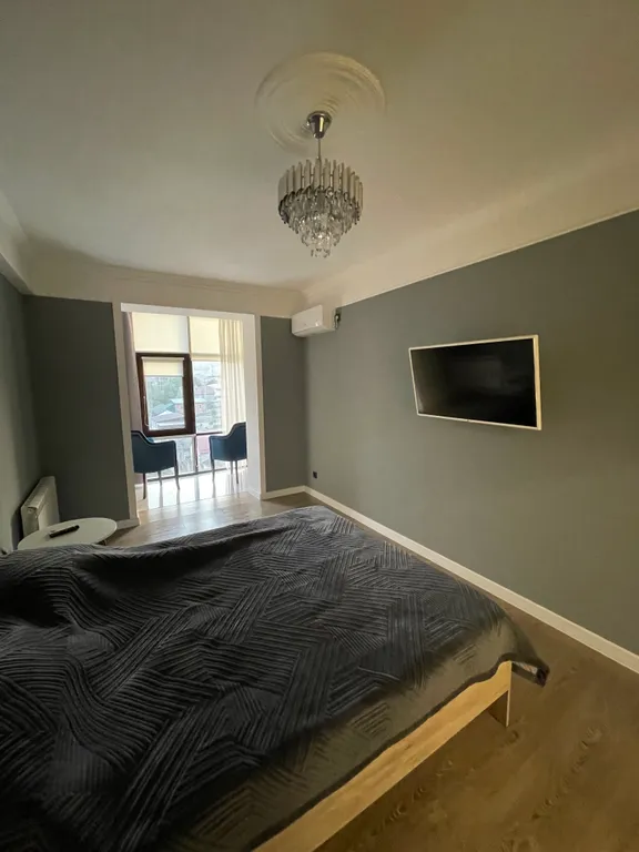 Уютная квартира в центре города рядом с фонтаном и с видом на крепость