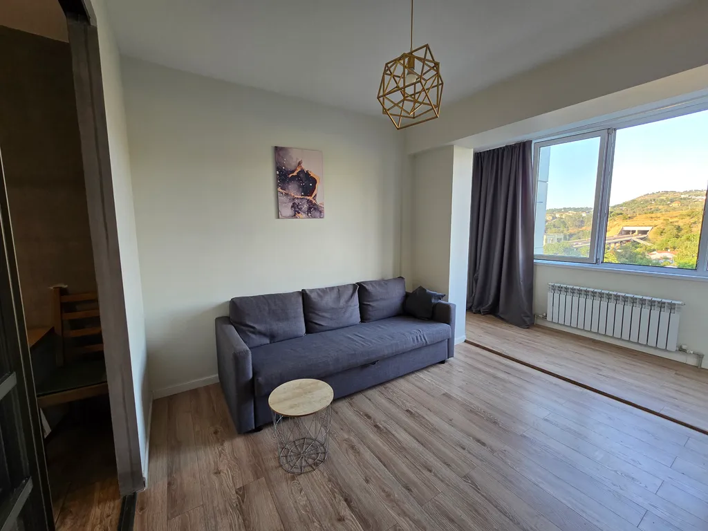 Роскошные апартаменты рядом с парком горького и видом на горы