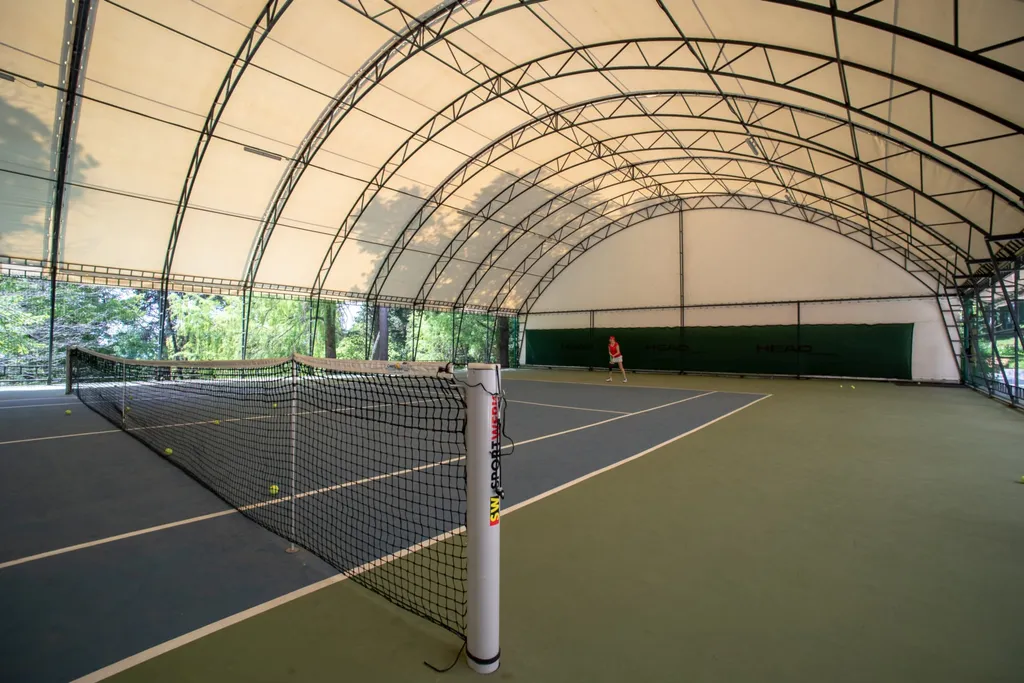 3-комнатная квартира с бассейном у моря