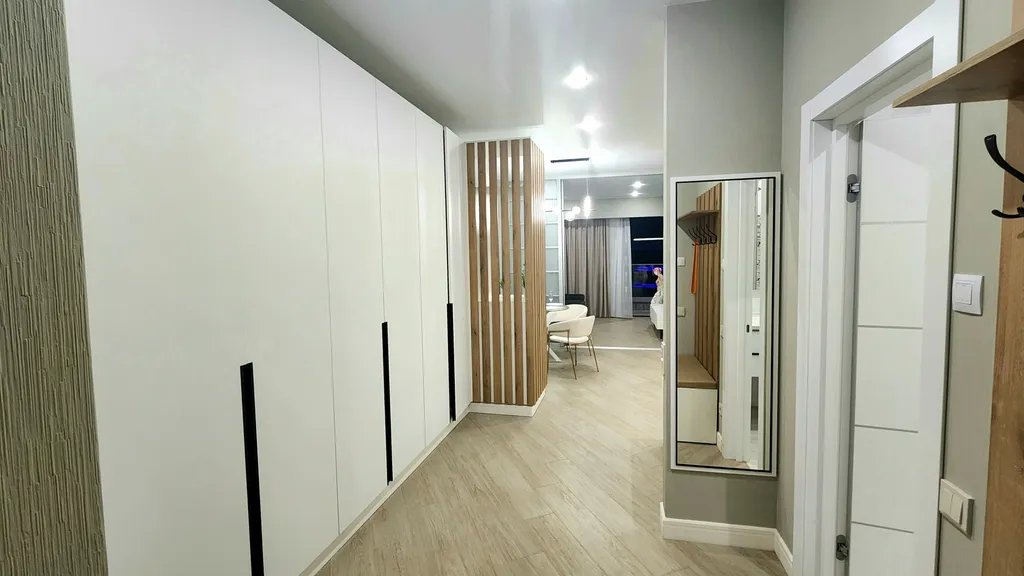 Просторная видовая трёхкомнатная квартира в приморском парке