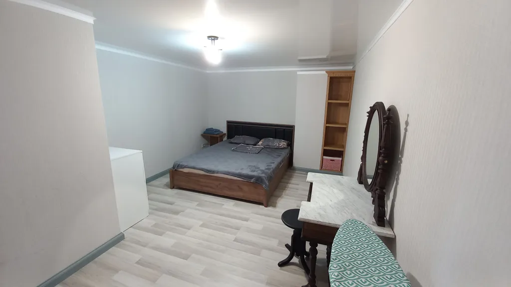 Уютный дом у набережной