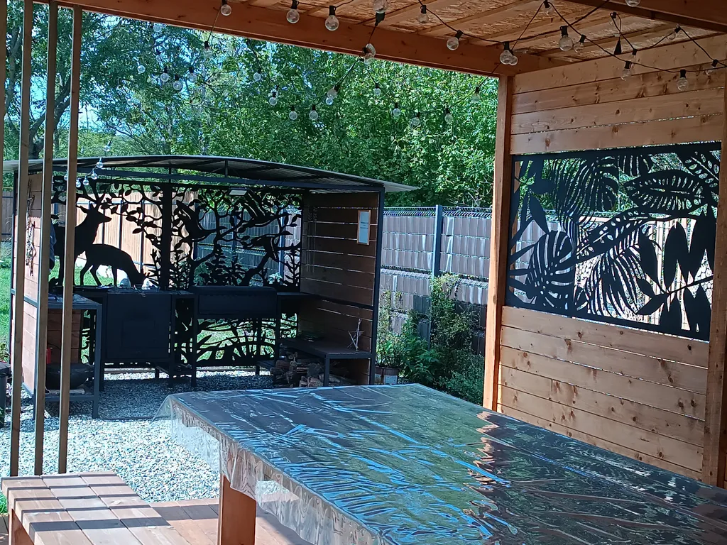 Дом с бассейном