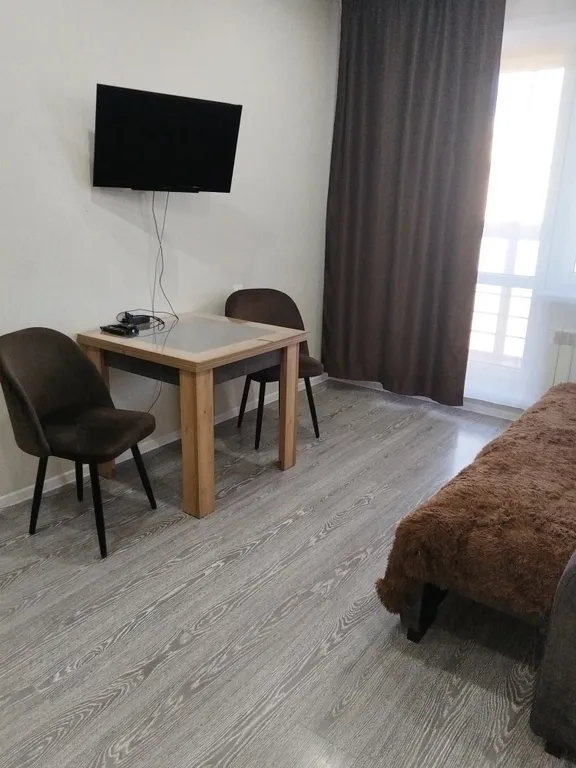 Квартира рядом, Академия здоровья и другими медицинскими учреждениями