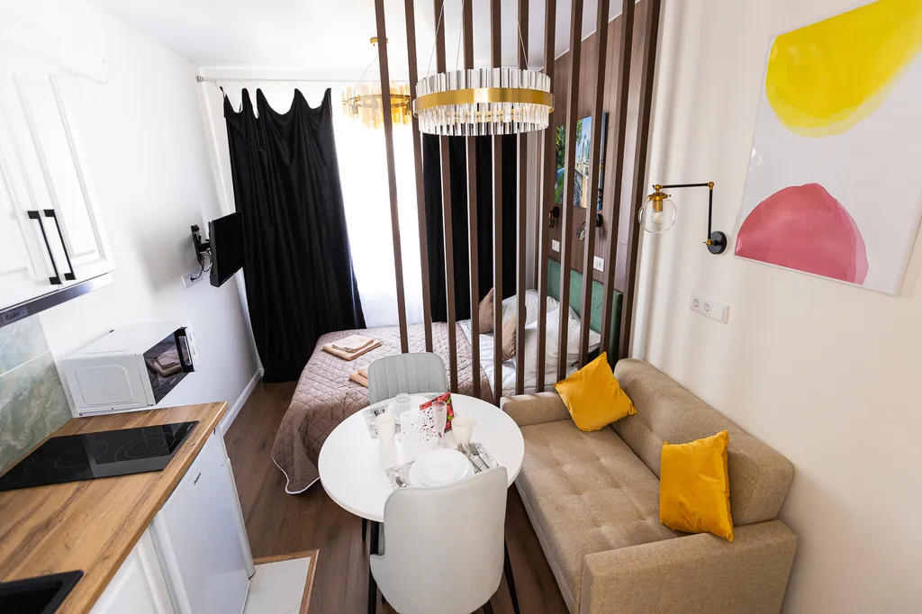 Комфортная и стильная студия рядом с метро