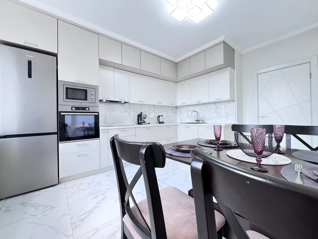 Стильная современная двушка центр