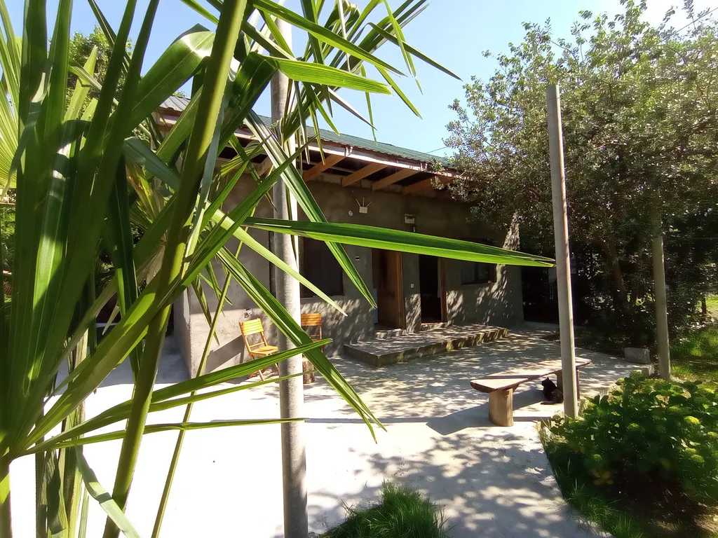 Коттедж в саду у Веры