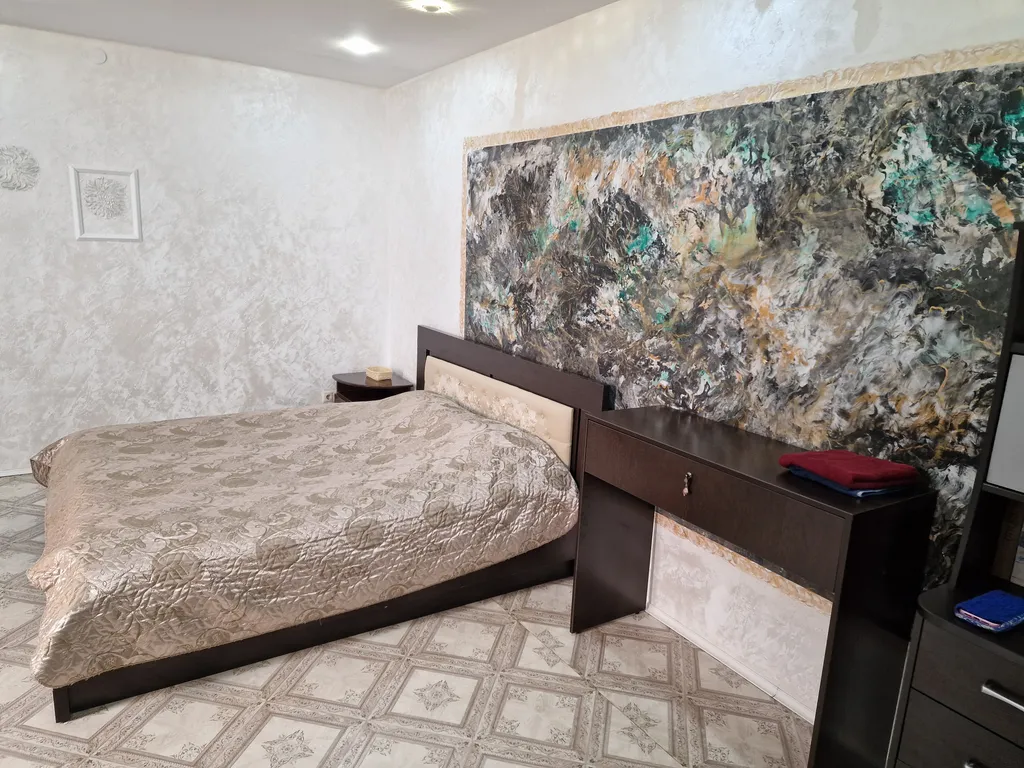 Отличная большая квартира в частном доме в самом центре Иркутска