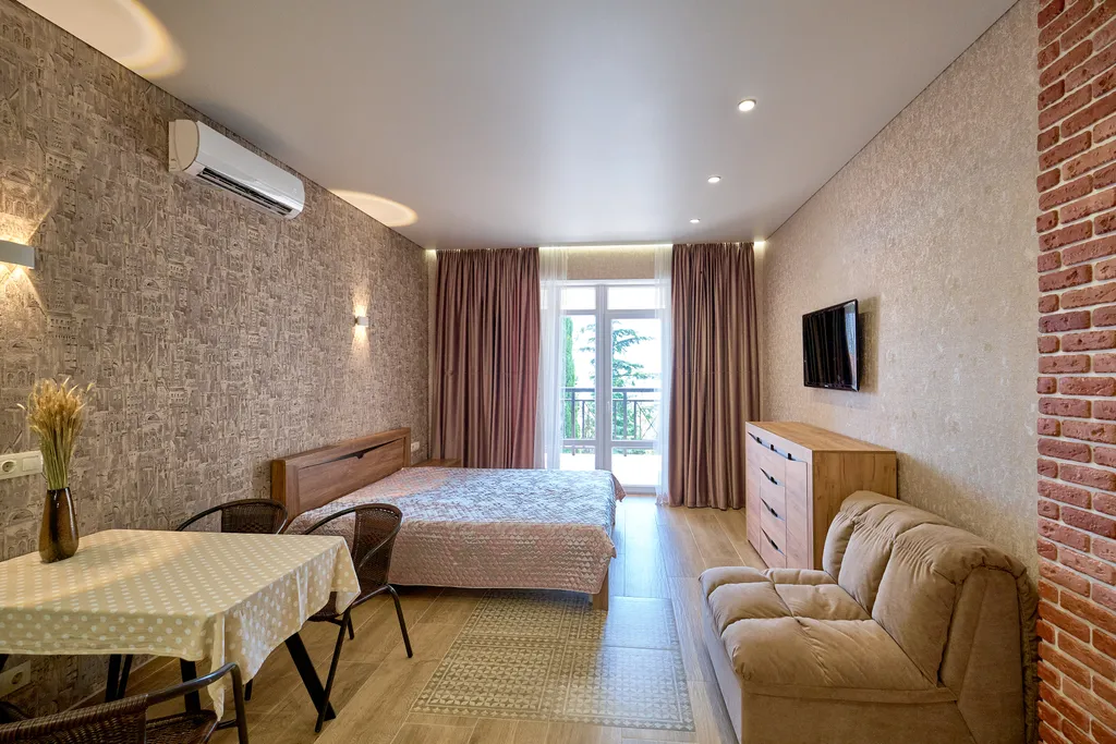 Новая квартира в центре с видом на море — аренда посуточно в Алупка