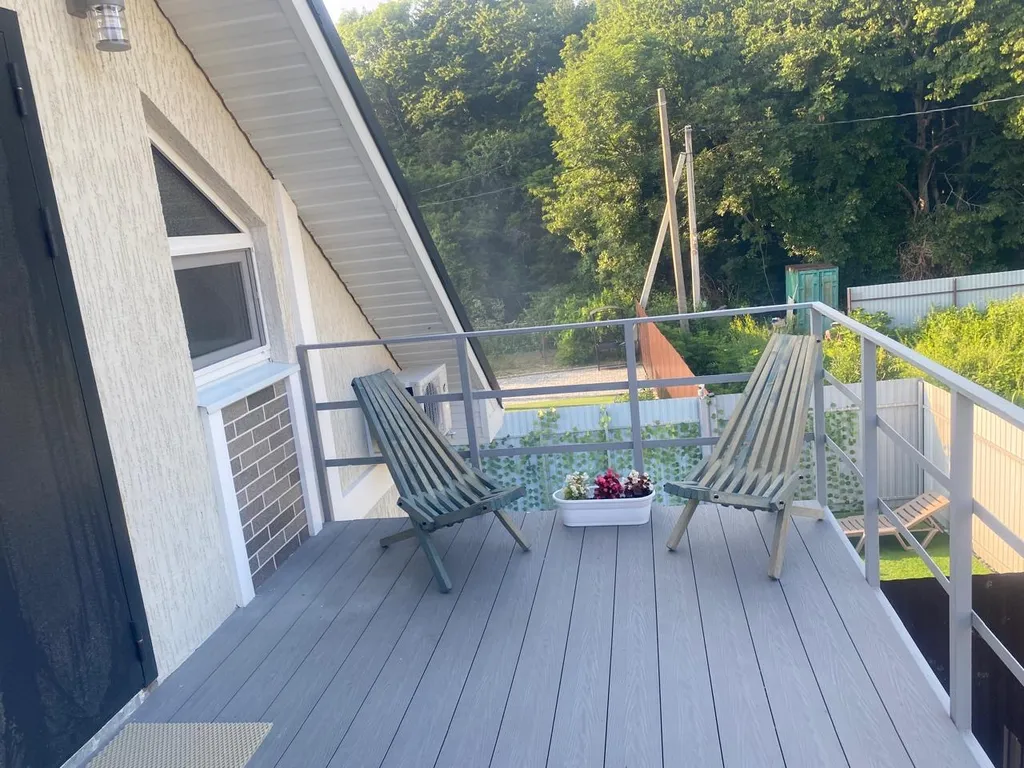 Коттедж Дом с бассейном и своей территорией — Бжид