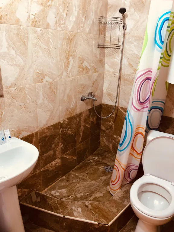 Номер со всеми удобствами со своей кухней и санузлом