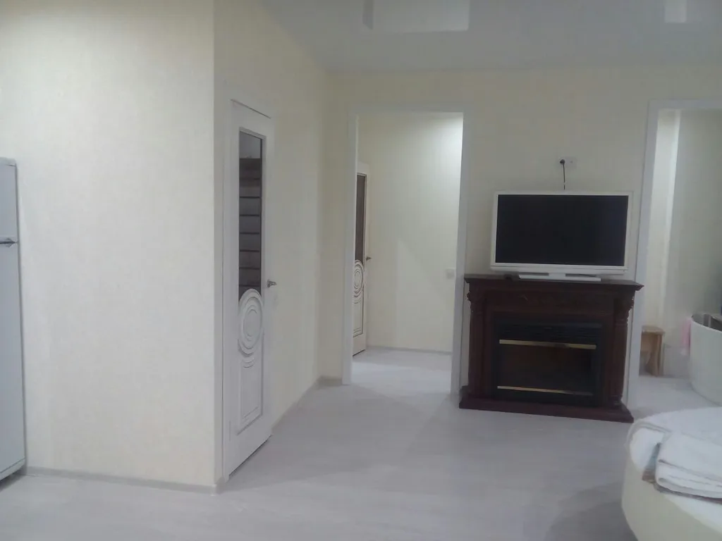 1-комнатная квартира с джакузи с дизайнерским ремонтом